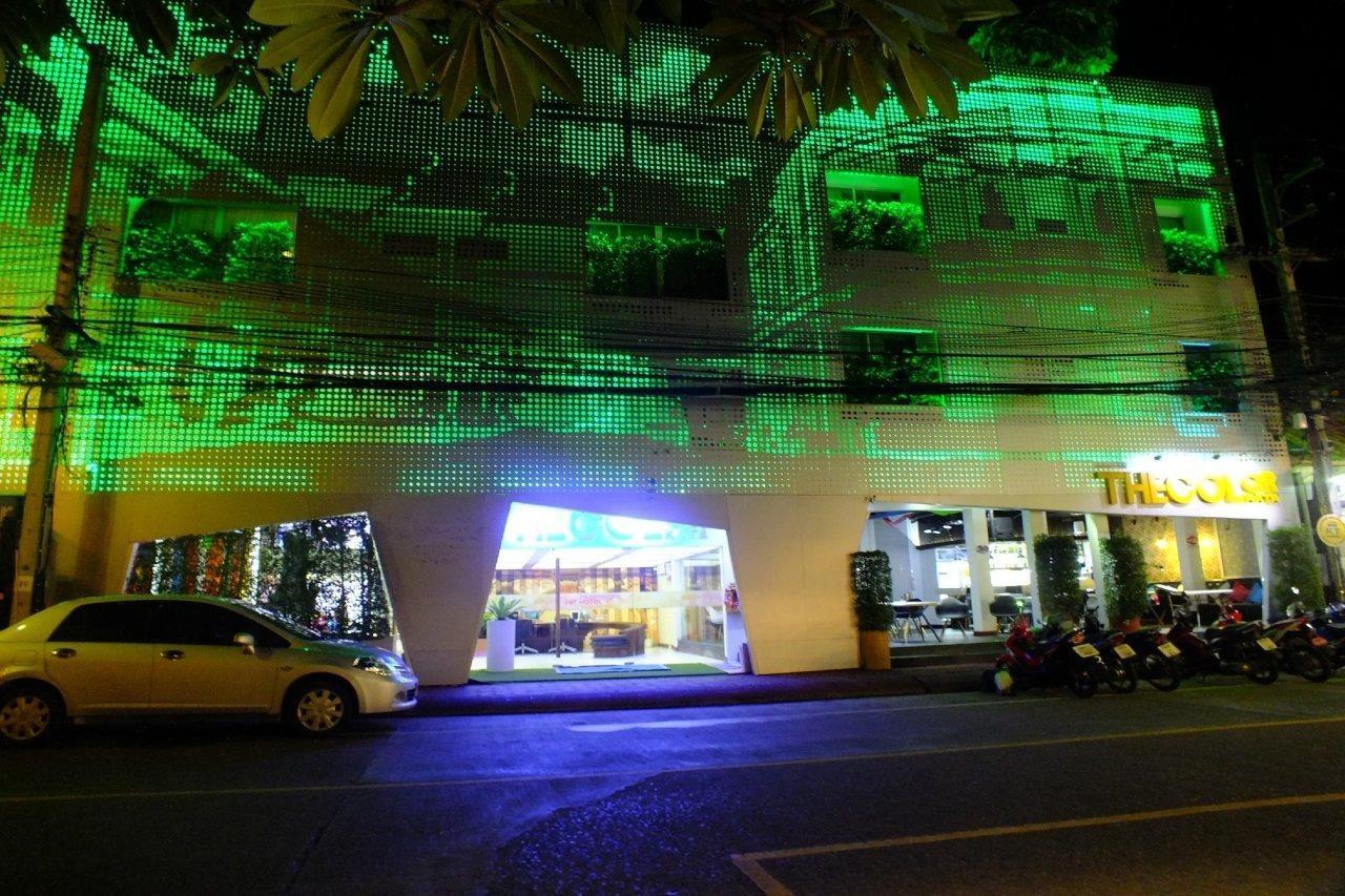 Hotel The Color Kata Beach